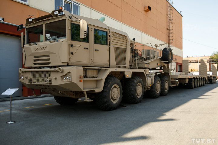 avtopoezd_tankotransporter_mzkt_20190724_shuk_tutby_phsl_0714.jpg