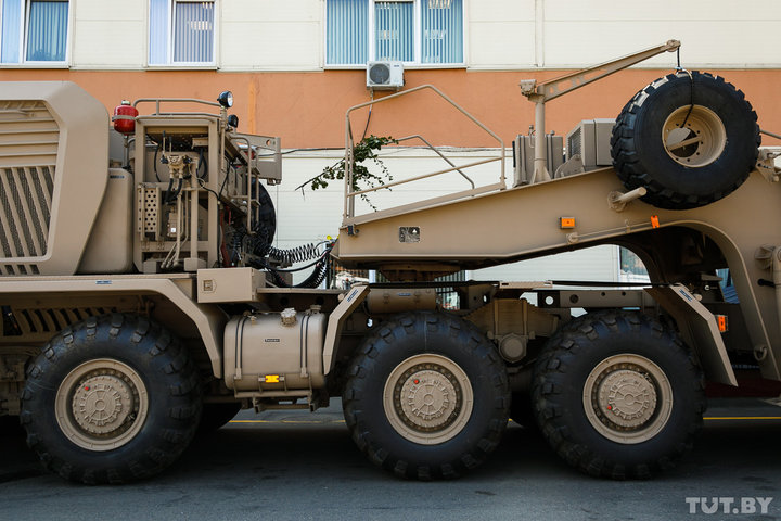 avtopoezd_tankotransporter_mzkt_20190724_shuk_tutby_phsl_0717.jpg