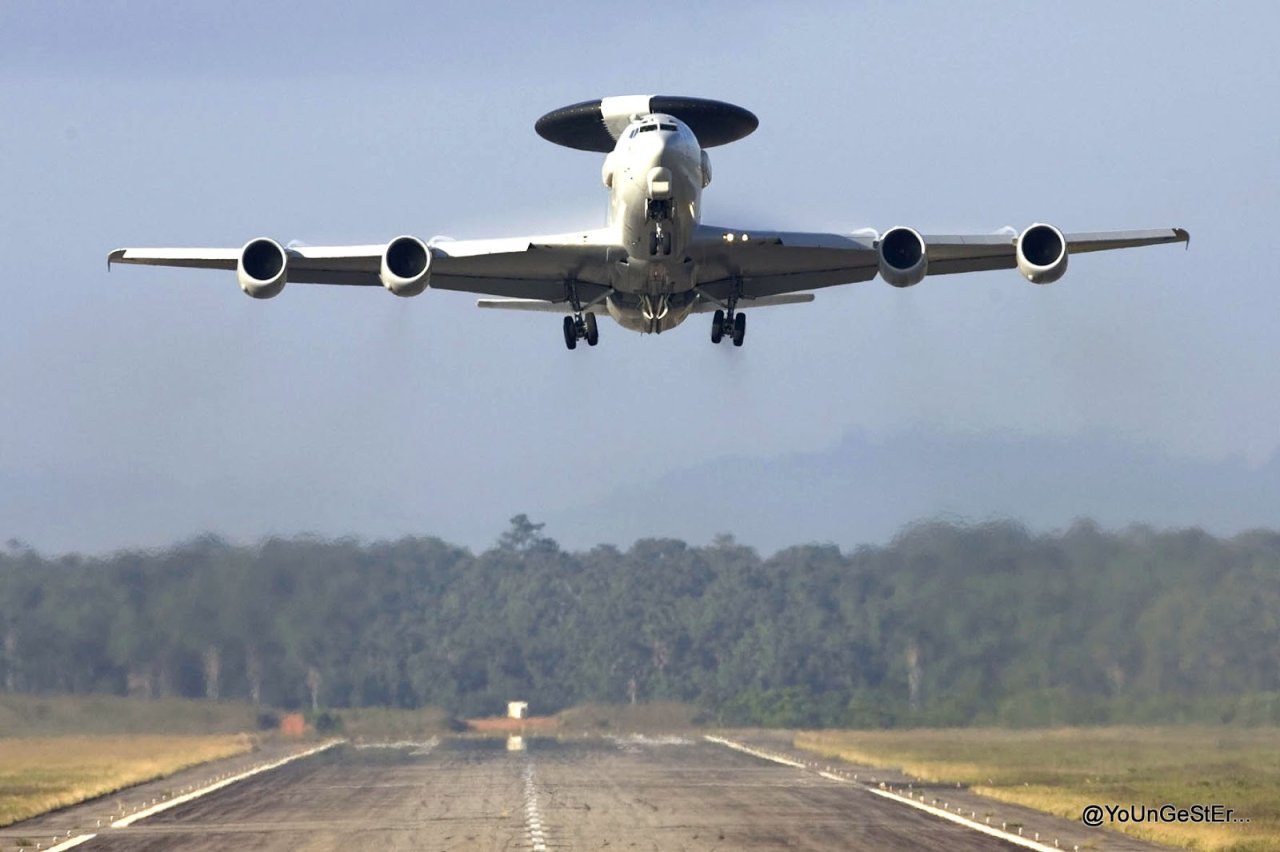 awacs_plane_110314.jpg