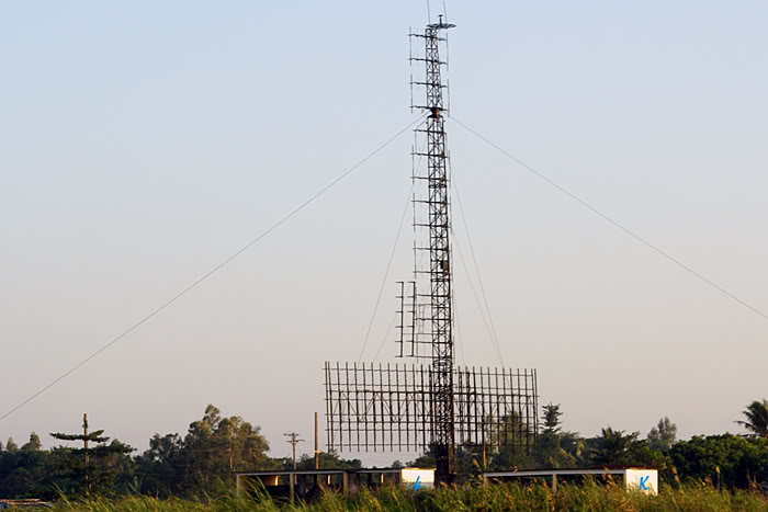 bat-mi-tinh-nang-doc-dao-cua-radar-neboue-viet-nam[1].jpg