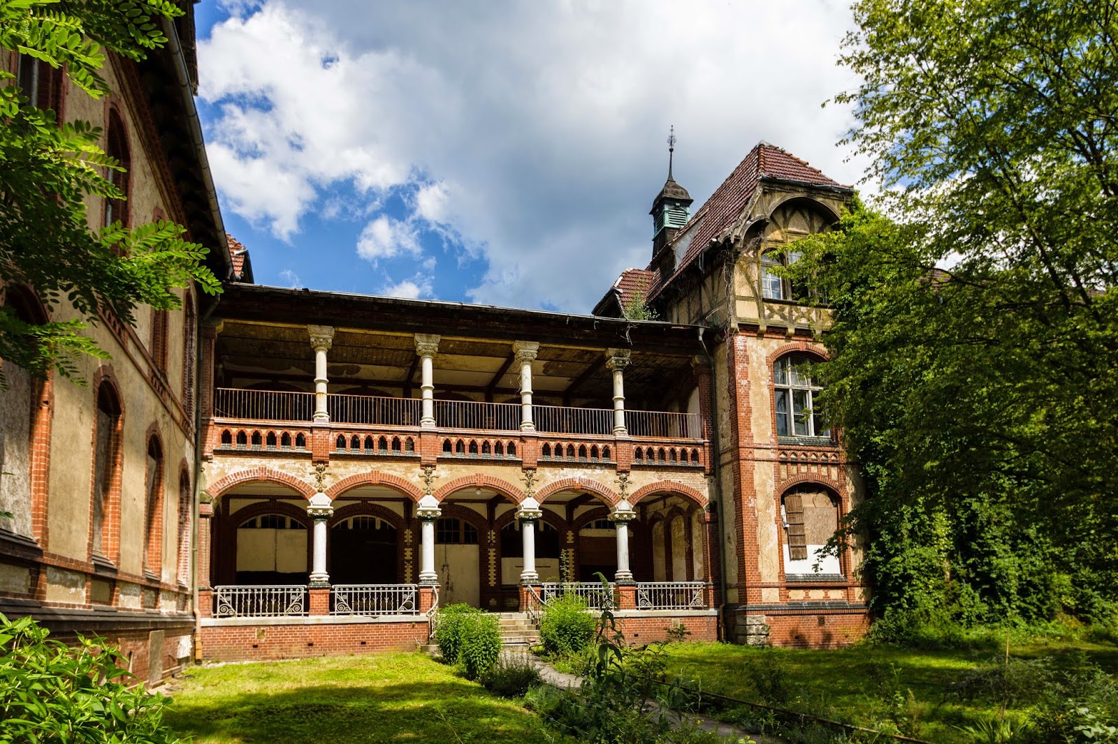 Beelitz-Heilstätten+III+Abandoned+Berlin-7868[1].jpg