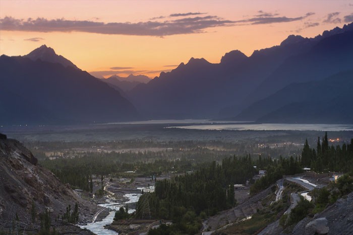 biggerthumb-skardu-night-1.jpg