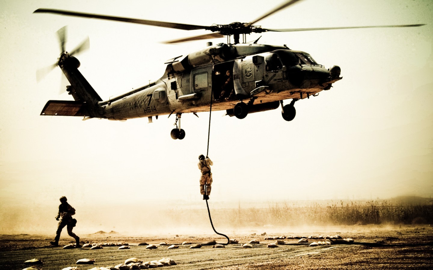 blackhawk-us-marines-corps-us-612328-1440x900.jpg