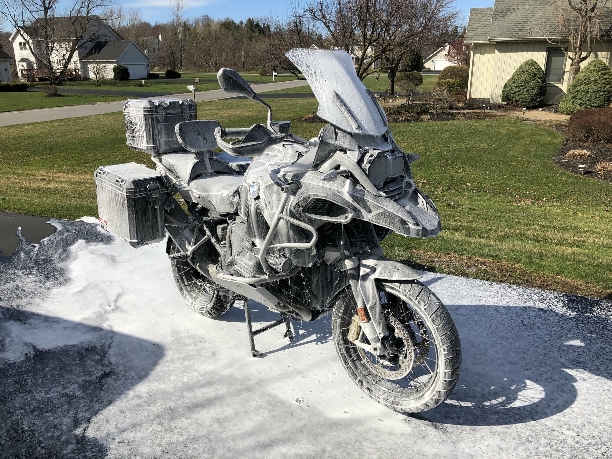 BMW-GSA-Wash-small.jpg