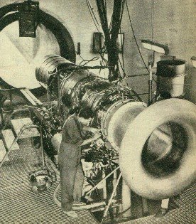 Brandner_3234234E-300_engine.jpg