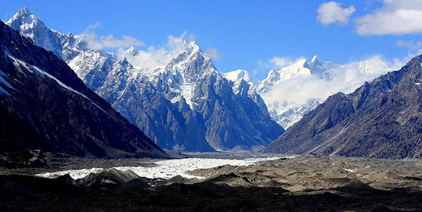 Btura Glacier.jpg