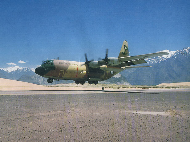 c-130e_pakaf_0001.jpg