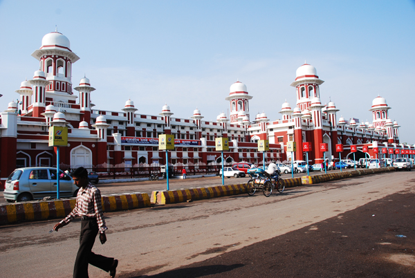 C__Data_Users_DefApps_AppData_INTERNETEXPLORER_Temp_Saved Images_lucknow-railway-station(1).jpg