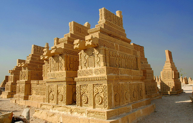 Chaukundhi-Tombs-Inside.jpg