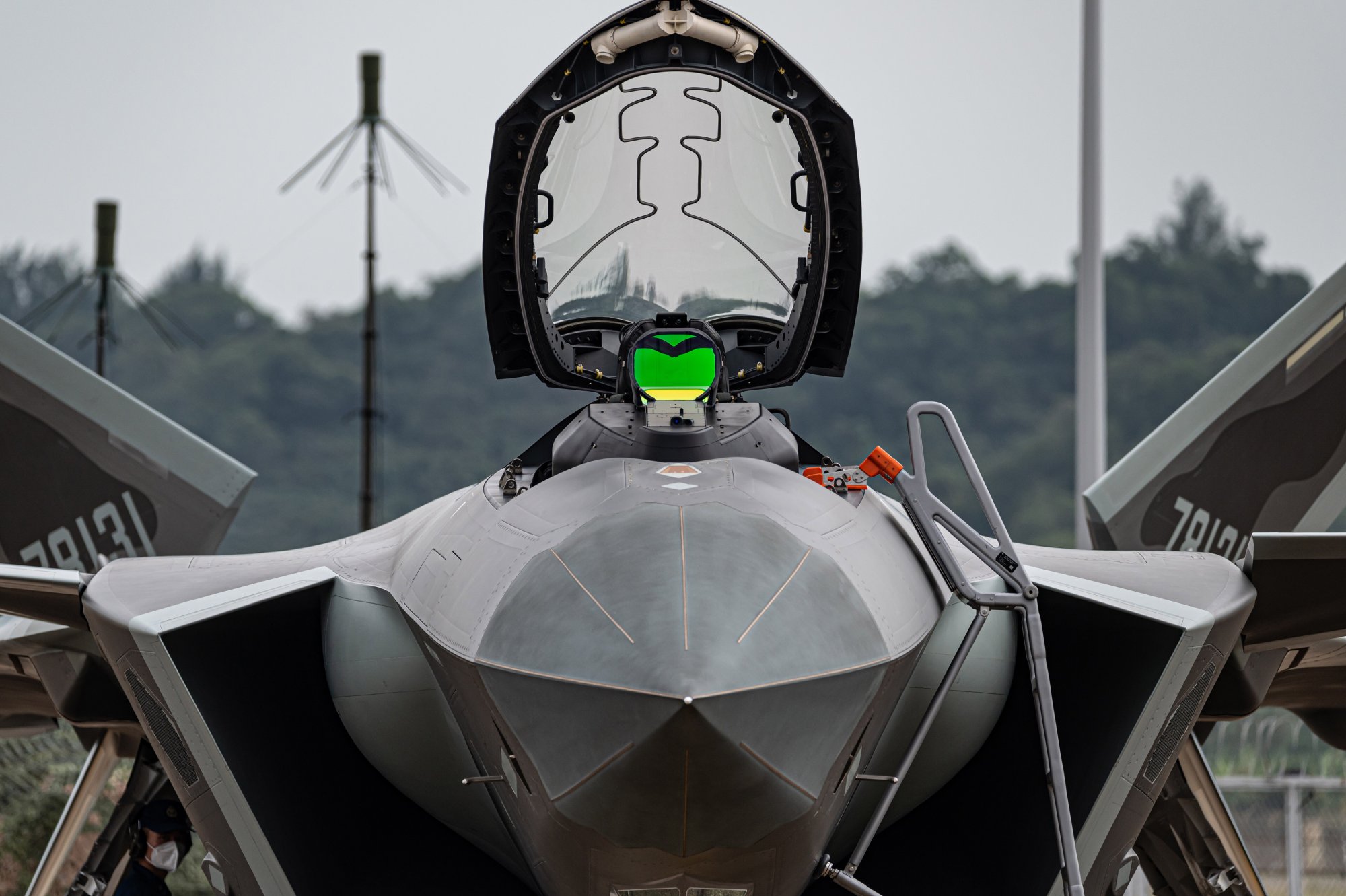 Chengdu-J-20-PLAAF-2261024.jpg