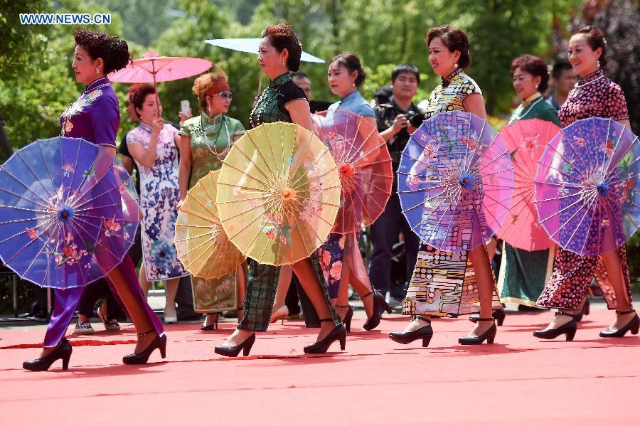 Cheongsam.qipao02.Hefei.Anhui.jpg