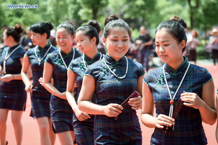 Cheongsam.qipao04.Hefei,Anhui.jpg