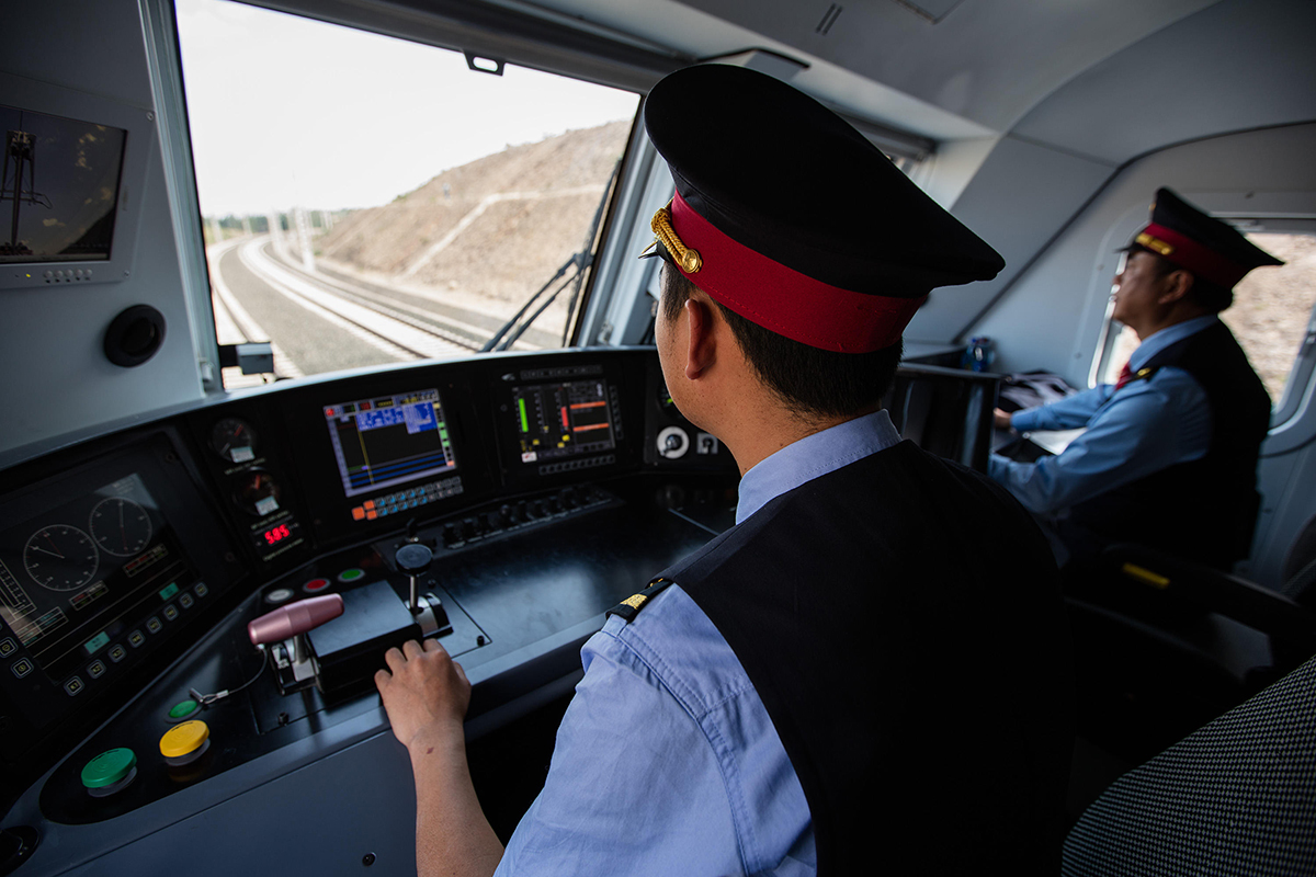 China-railway-1k.jpg