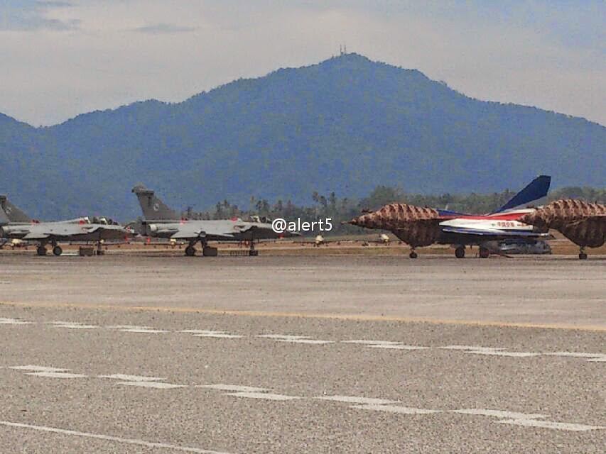 Chinese J-10 encounter with the EXPENSIVE French Rafale 3.jpg