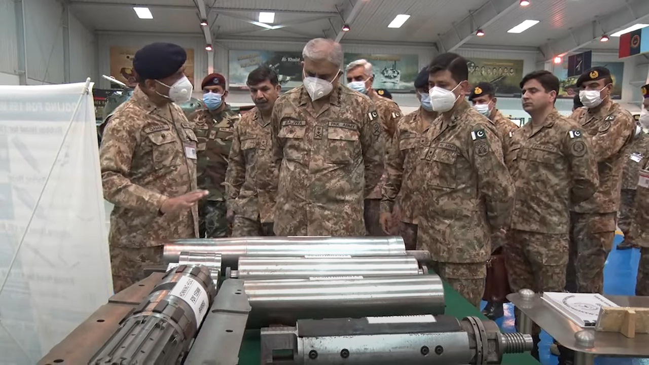 COAS Visited Heavy Industry Taxila - 9 Nov 2021.jpg