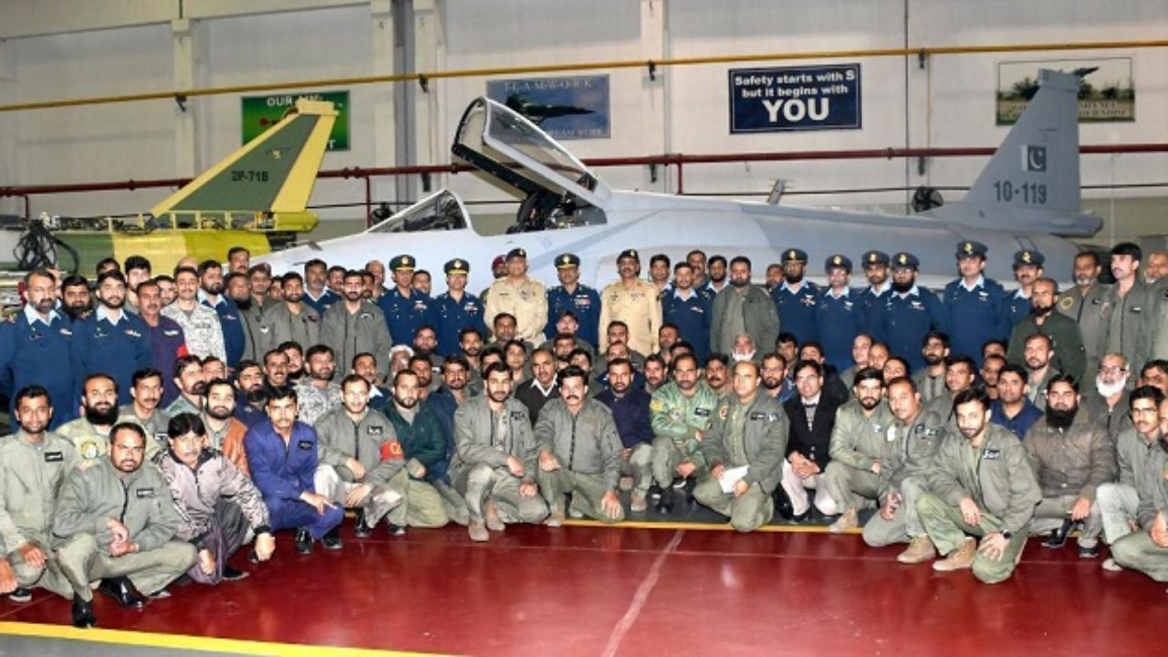 COAS-visits-Pakistan-Aeronautical-Complex-Kamra-1280x720.jpeg