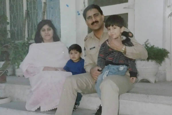 coas-wife-children.jpg