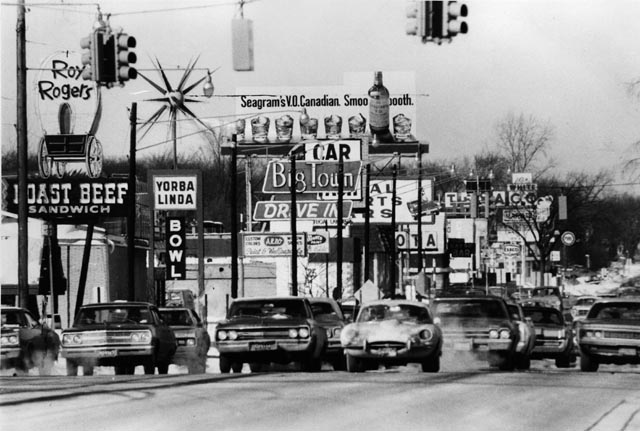 detroitnewswoodward1970.jpg