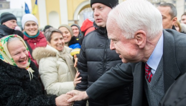 ********-dot-com-8bc_1393868862-131215082916-02-mccain-ukraine-1215-hori_1393869270.jpg