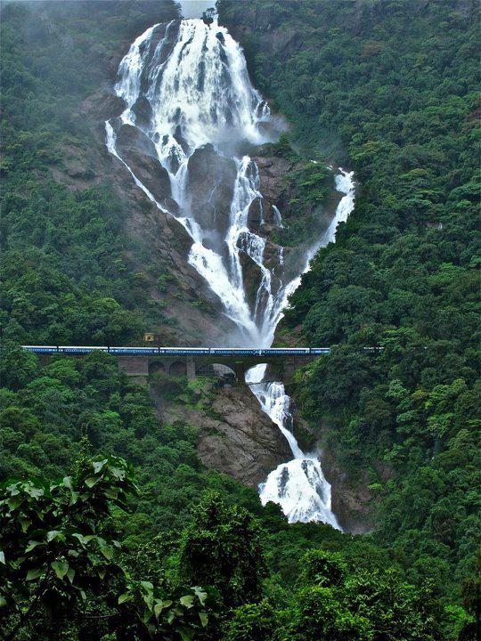 dudh sagar water falls karnataka.jpg