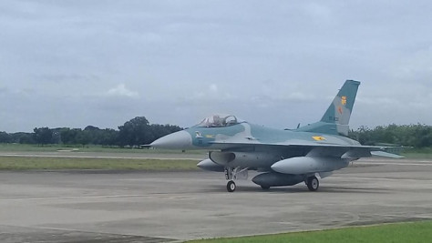 empat-unit-f-16-c-dari-guam-mendarat-di-lanud-iswahjudi-detik.jpg