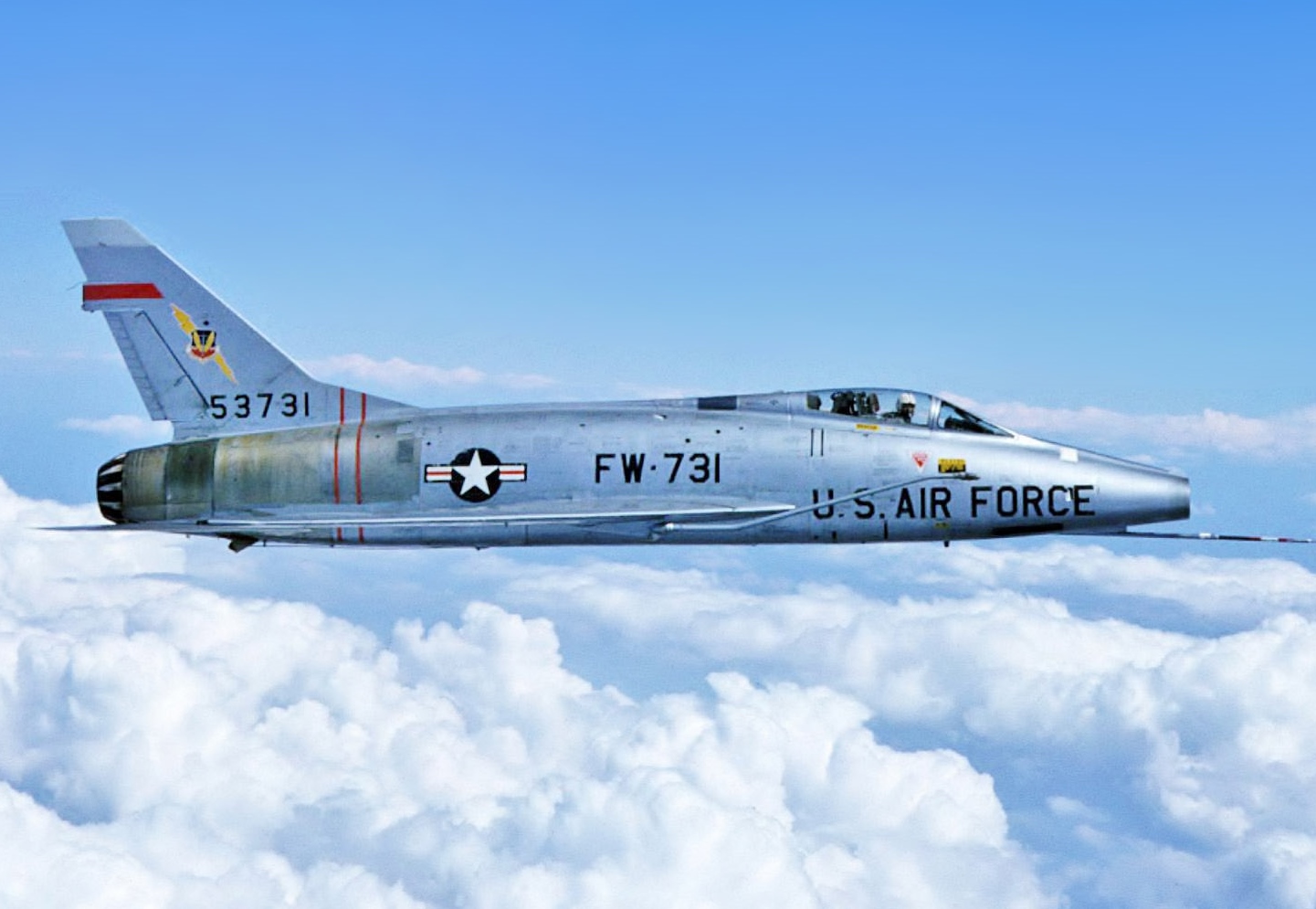 F-100_Rogers_Dry_Lake.jpg