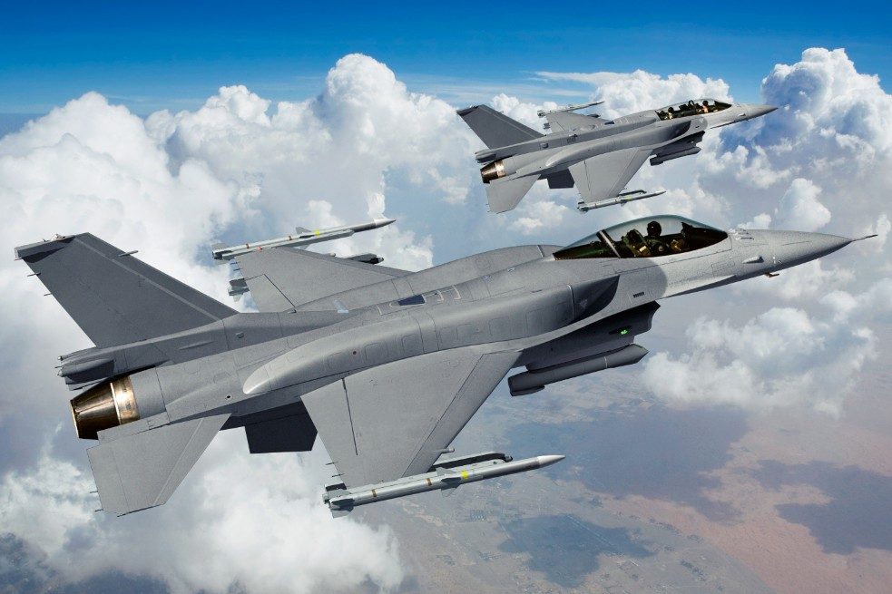 f-16_7.jpg.pc-adaptive.full.medium.jpeg