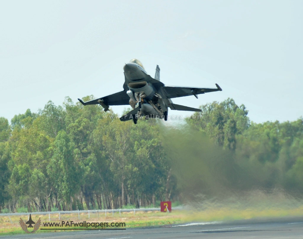 f-16_atlis_takeoff.jpg