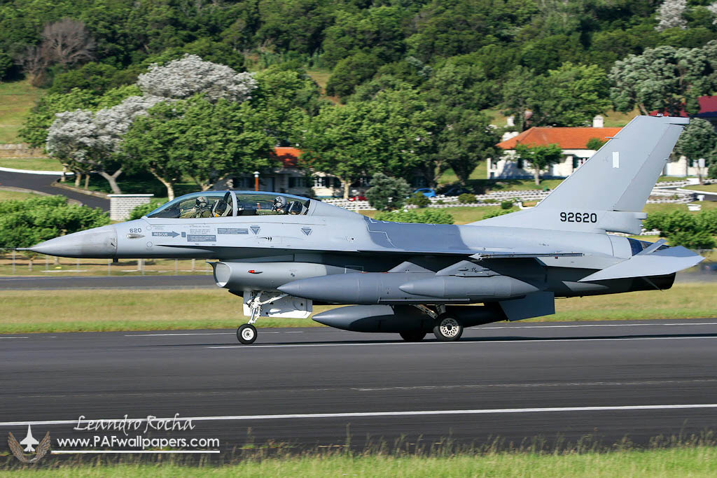 f-16_block15_pakistan_air_force_paf_lajes_portugal_2008_05.jpg