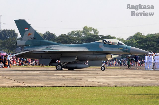 F-16C-TNI-AU.jpg