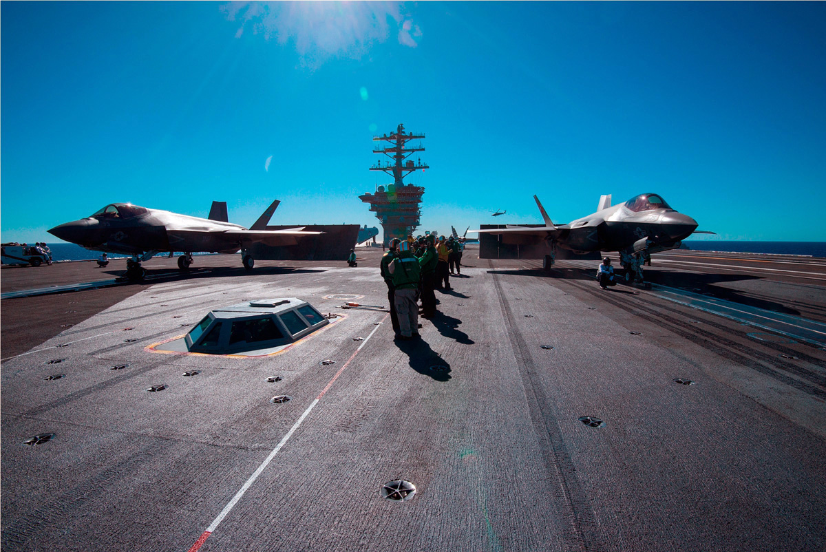 f-35c_cf-3_cf-5_nimitz_201411_4761.jpg