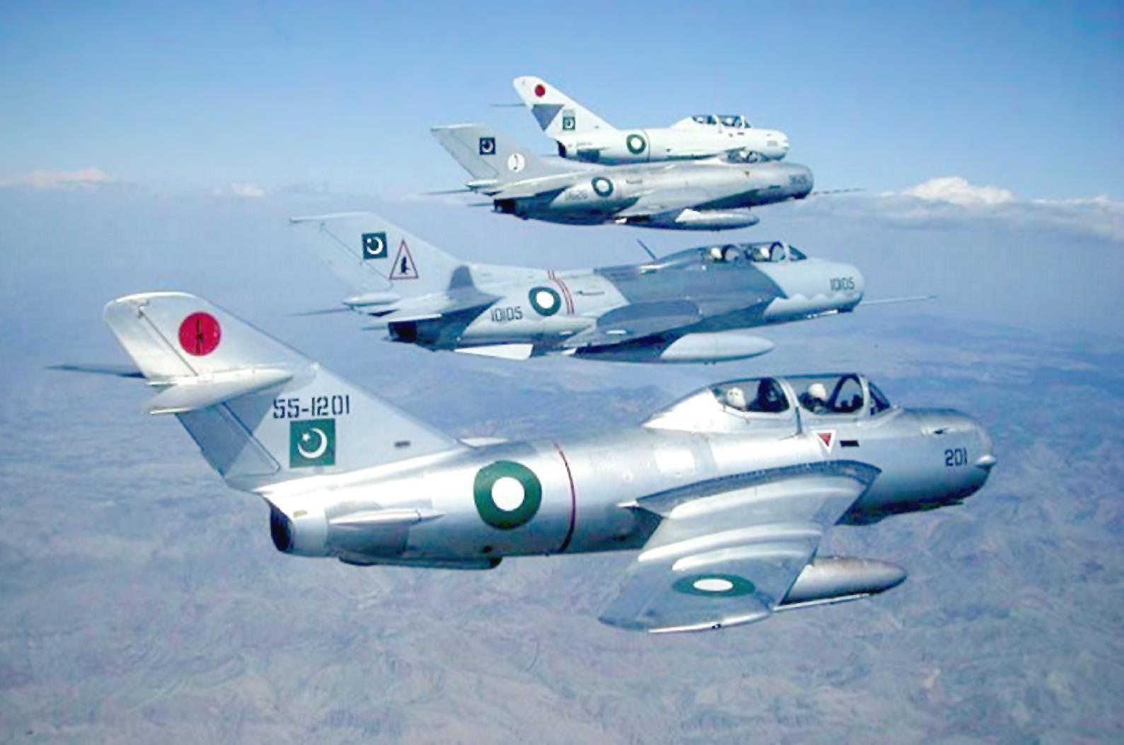 F-6 Formation.jpg