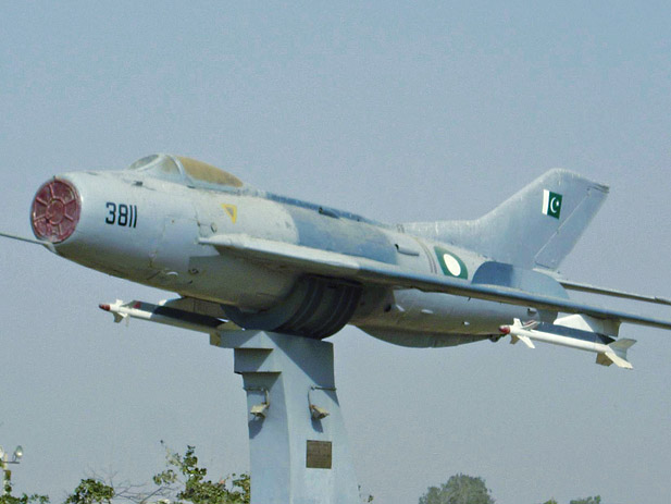 f-6b_pakaf_3811-gg.jpg