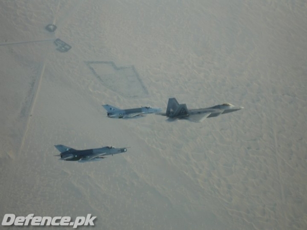 F-7_escorting_F-22.jpg