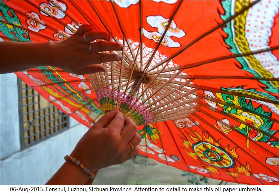 ~Fenshui.Luzhou.Sichuan.oil.umbrella.2.jpg