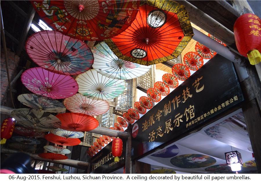 ~Fenshui.Luzhou.Sichuan.oil.umbrella.9.jpg