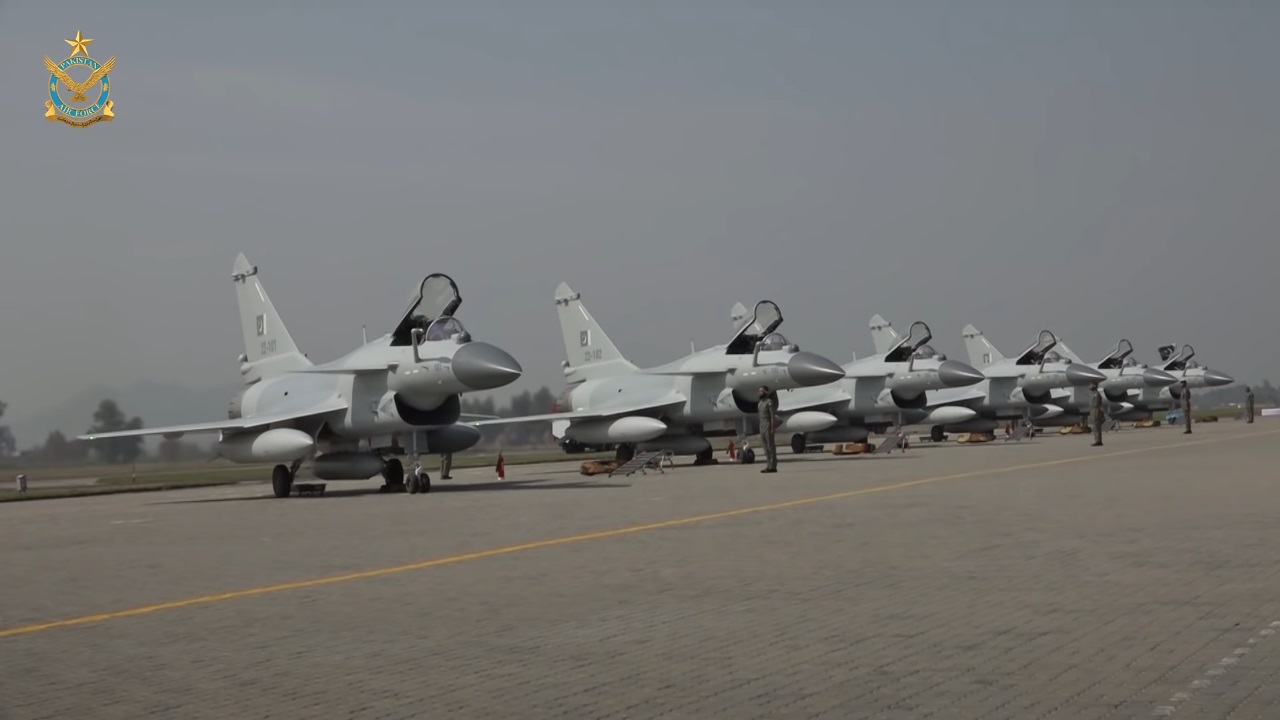 First Batch of J-10 at Minhas Airbase[0].jpg