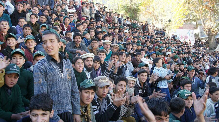 football_match_in_chitral_by_vashain-d53rrx2.jpeg