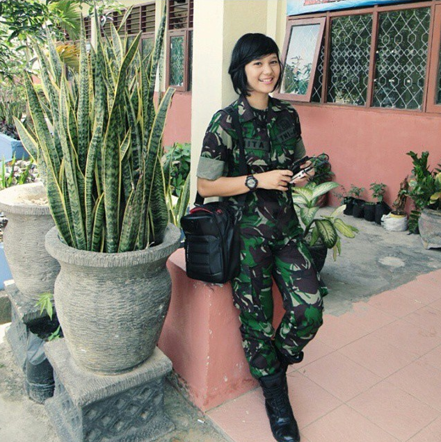 Foto-Foto TNI (Kowad, Kowal, Wara) Cantik - HobbyMiliter_com.png