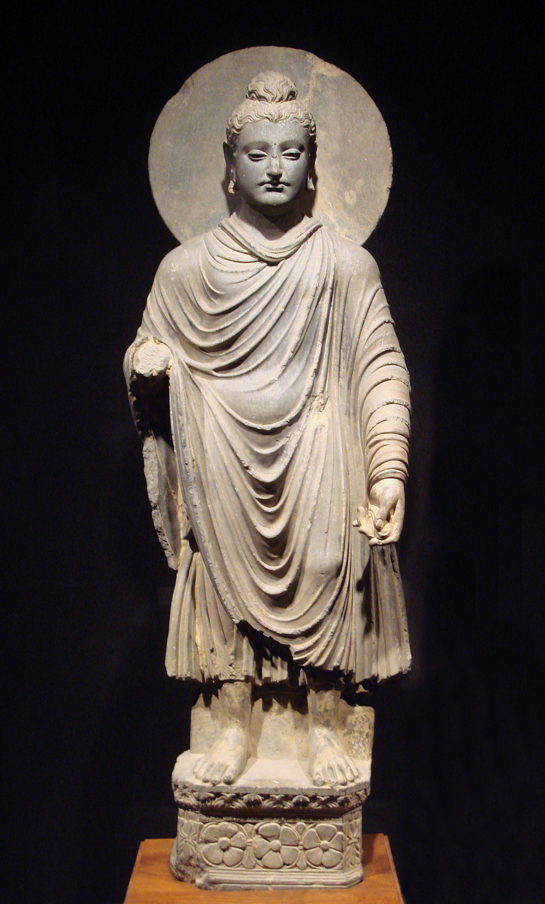 Gandhara_Buddha_(tnm) (1).jpeg