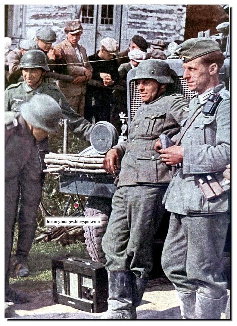 german-army-soldiers-ww2-all-color-clour-images-pictures-photos-listen-to-radio-russia.jpg