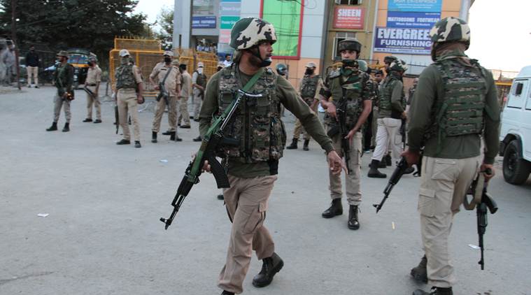 grenade-blast-in-srinagar-06.jpg