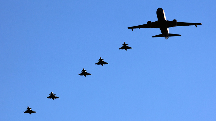 Gripen-formation-706x397.jpg