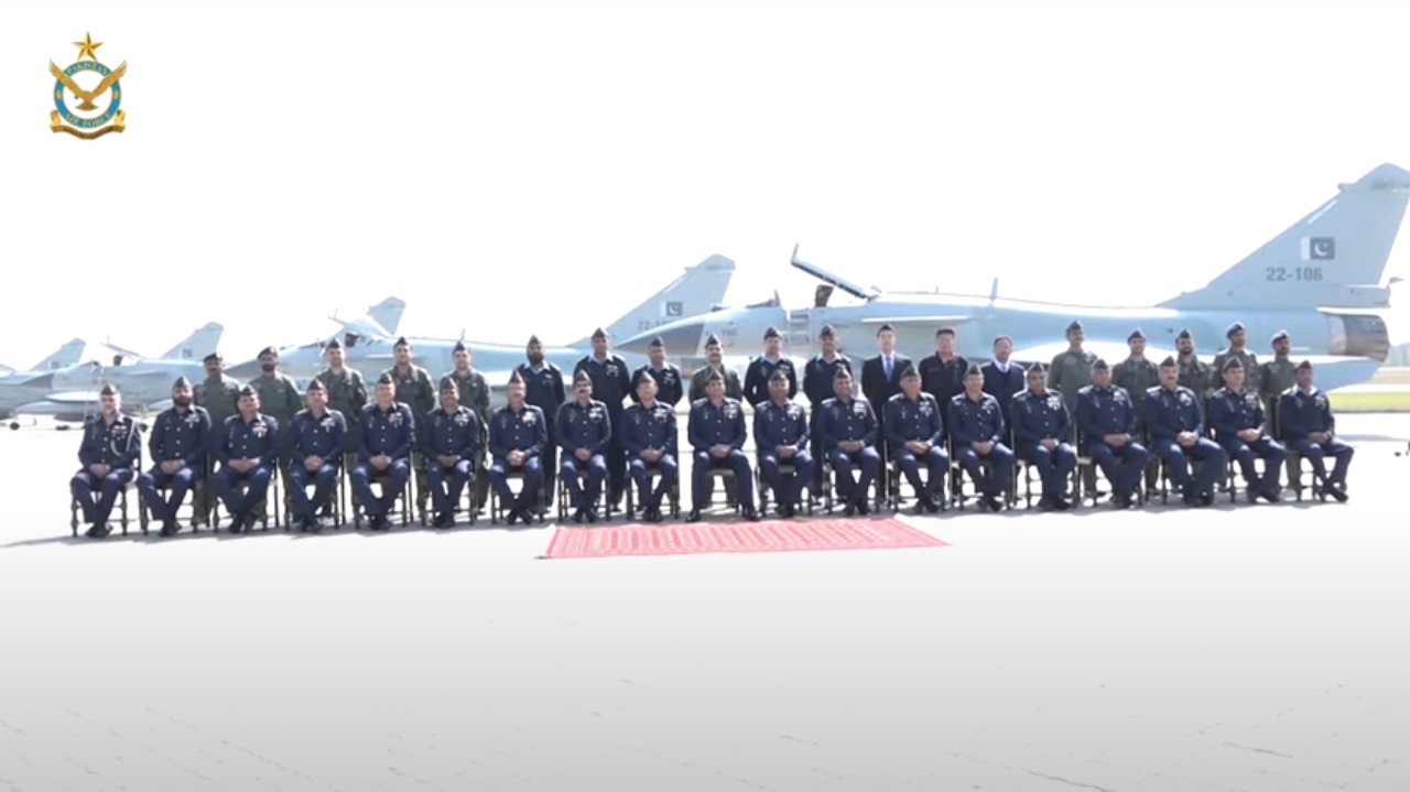 Group Photo of CAS + J-10 First Batch Pilots.jpg