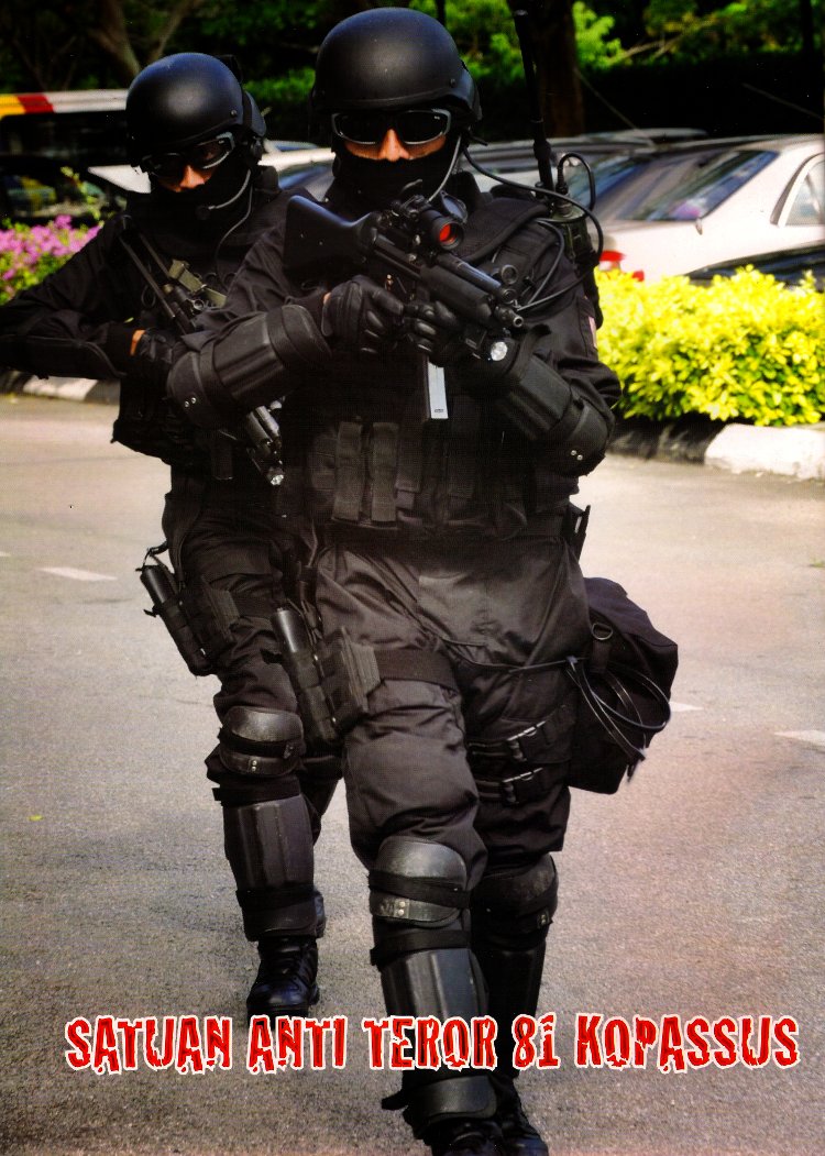 gultor+81+kopassus[1].jpg