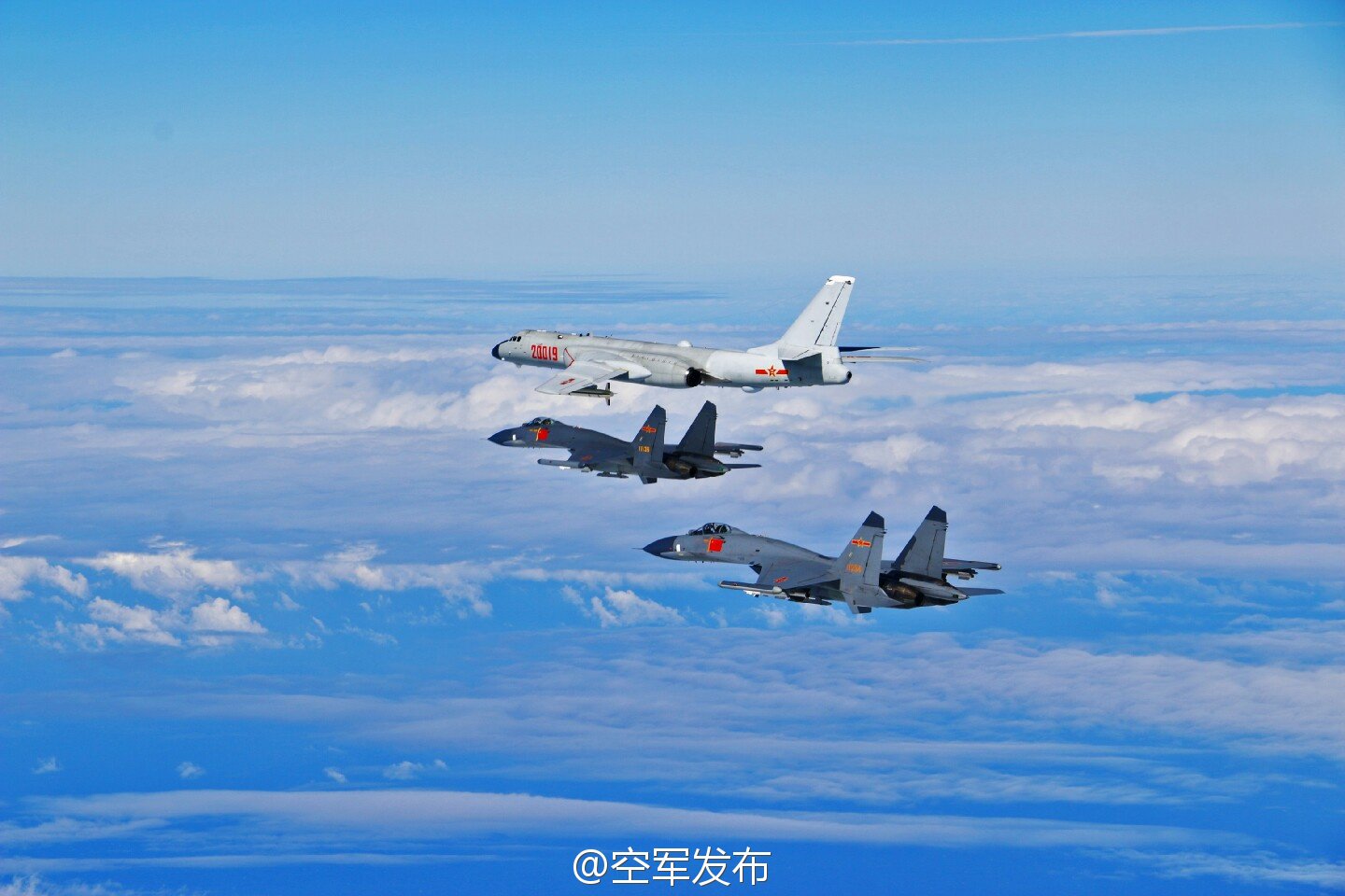 H-6K 20019 + 2x J-11A - 10.12.16.jpg