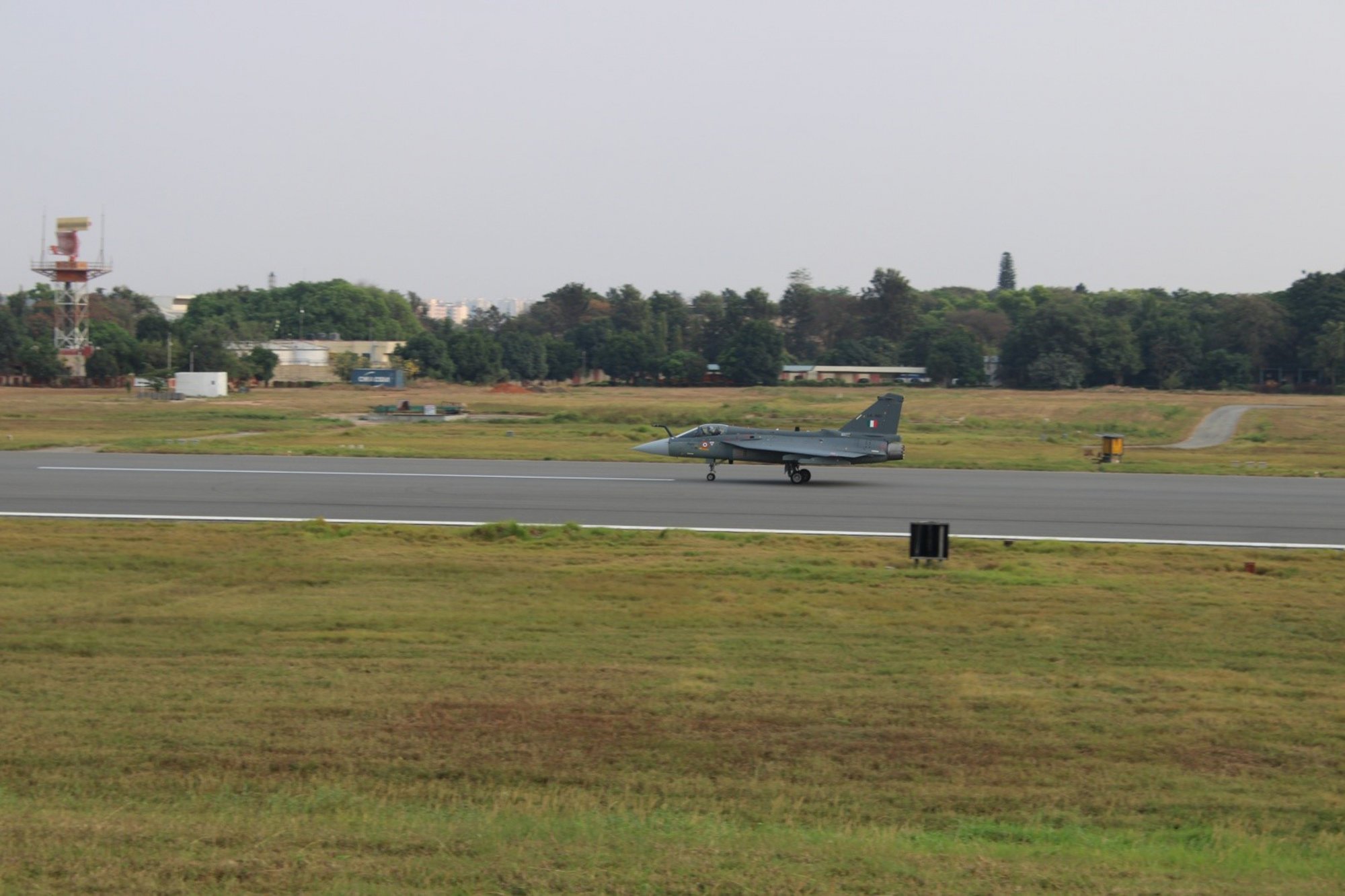 HAL LCA Tejas SP-21 maiden flight XL.jpg