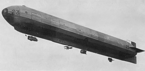 HMA_R_23_Airship_With_Camel.jpg