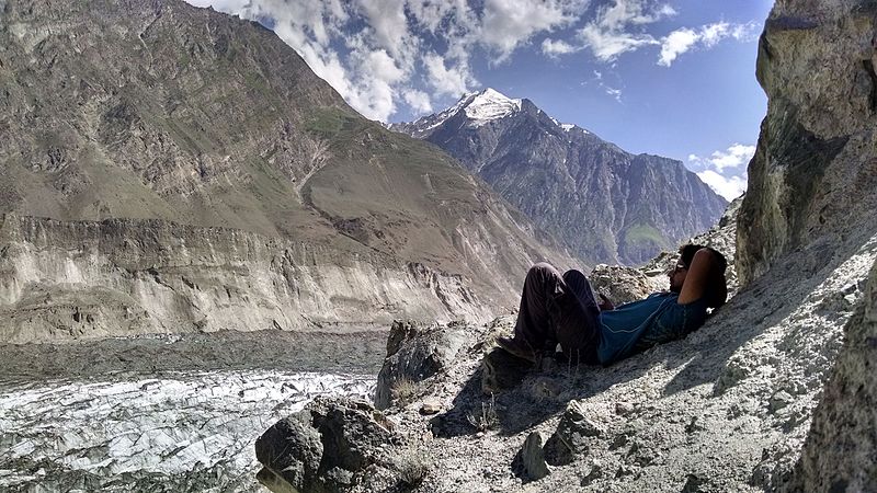 Hopper_Glacier,_Hunza.jpg