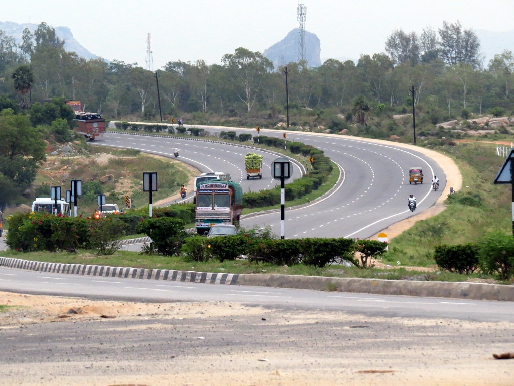 Hosur-Bangalore.jpg